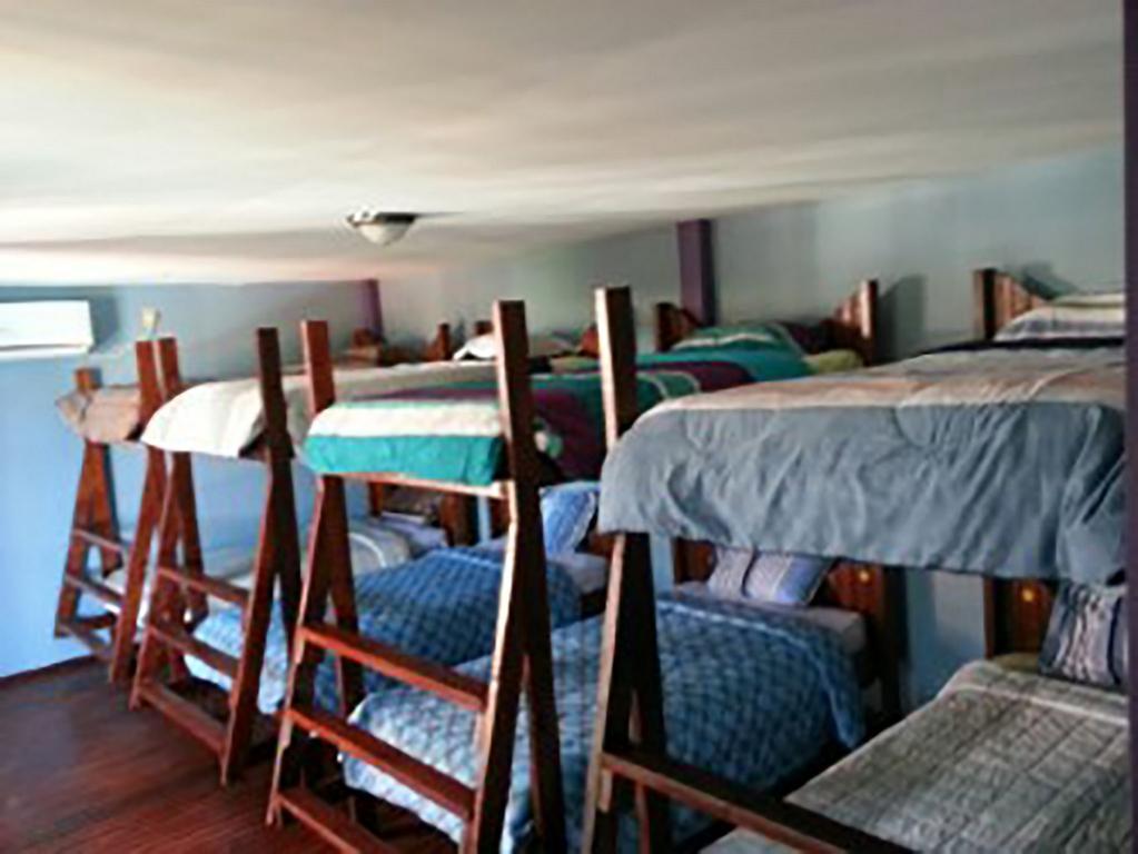 La Delphina Bed And Breakfast Bar And Grill La Ceiba Zewnętrze zdjęcie